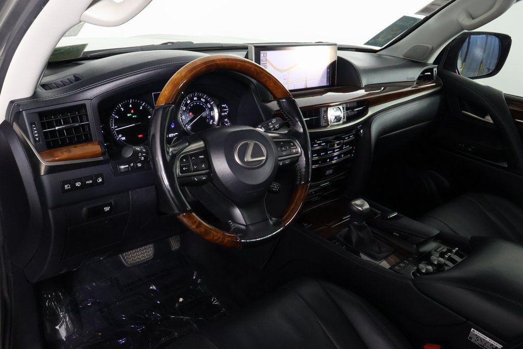 Thumbnail: 2016 Lexus LX - 7