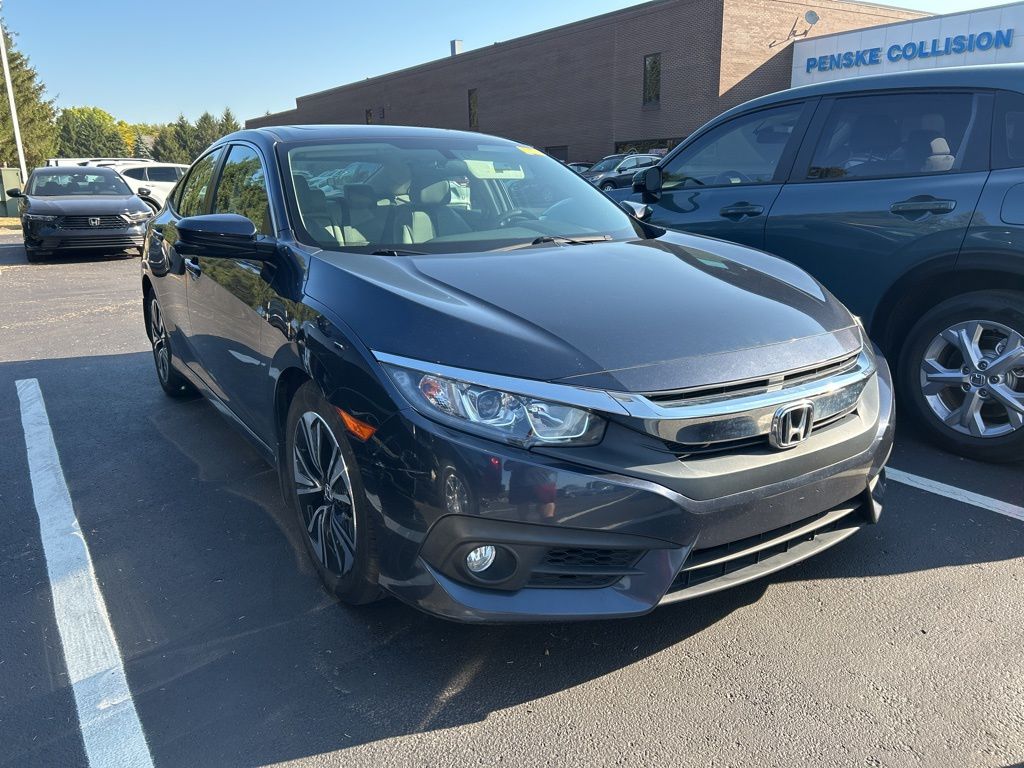 Thumbnail: 2017 Honda Civic - 4