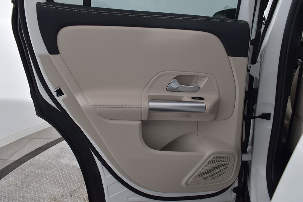 Thumbnail: 2026 Mercedes-Benz GLA - 20