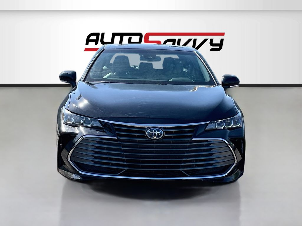 Used 2020 Black Toyota XLE Plus image 2