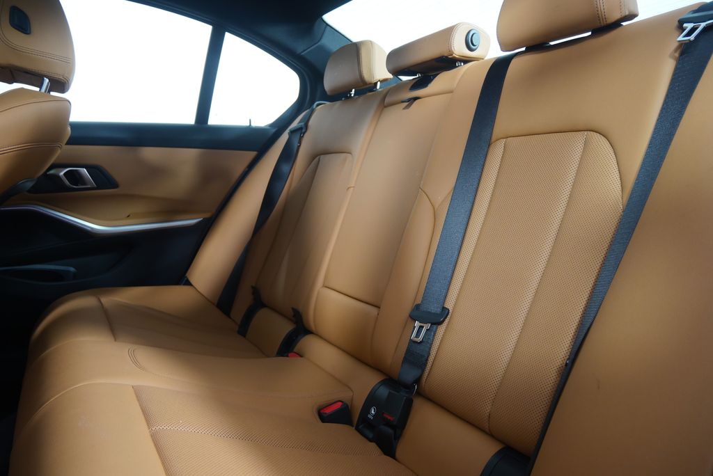 Thumbnail: 2025 BMW 3 Series - 14