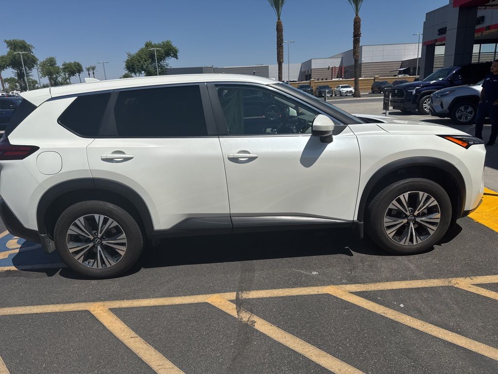 Thumbnail: 2023 Nissan Rogue - 4