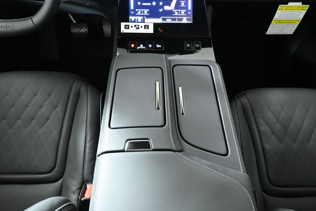 Thumbnail: 2026 INFINITI QX80 - 19