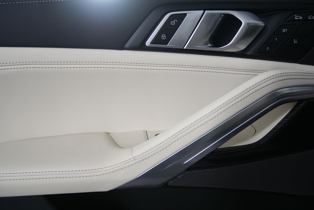 Thumbnail: 2026 BMW X6 - 8