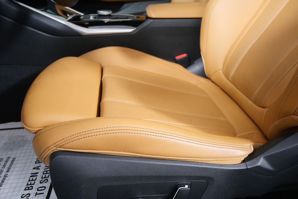 Thumbnail: 2024 BMW 2 Series - 10