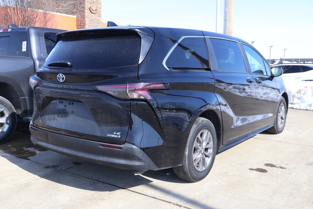 Thumbnail: 2024 Toyota Sienna - 6