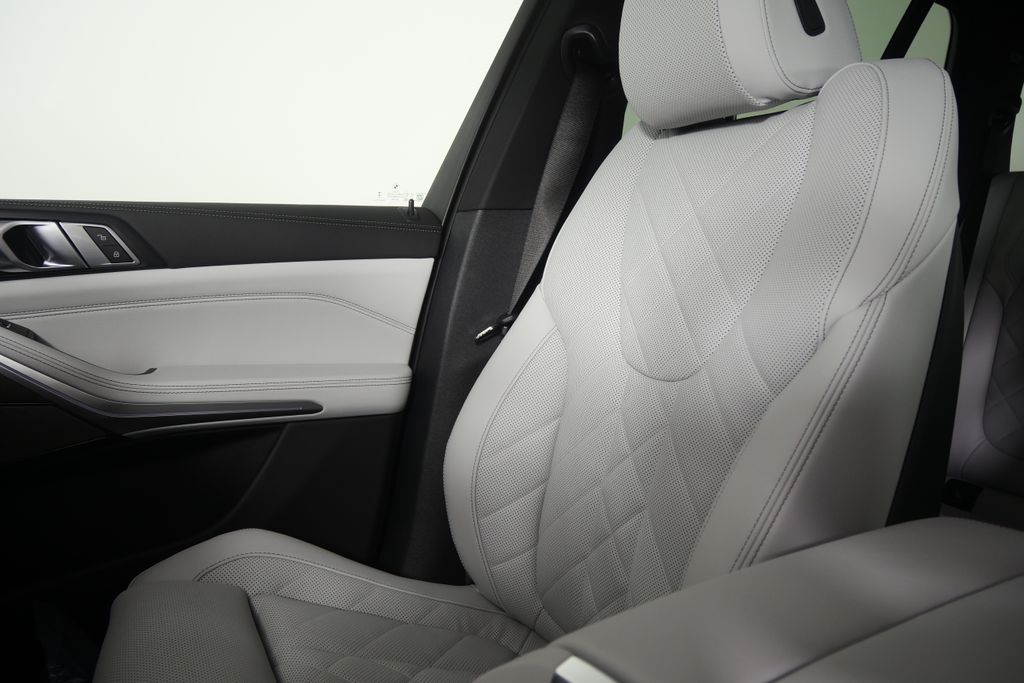 Thumbnail: 2026 BMW X5 - 23