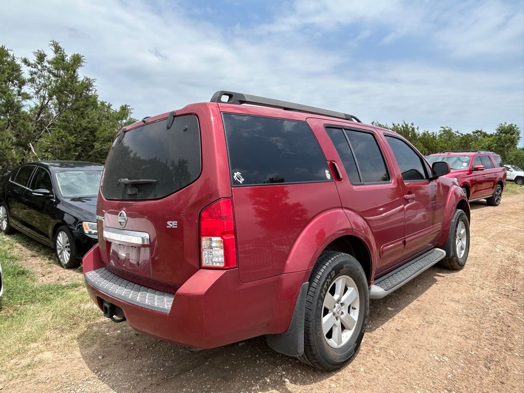 2008 Nissan Pathfinder SE 3