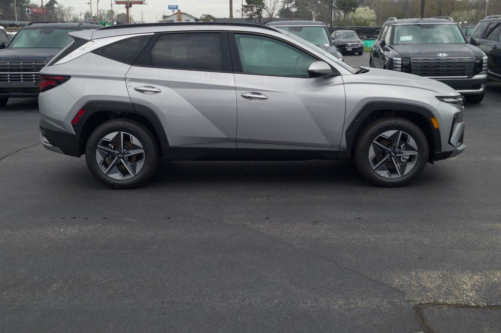 New 2026 Silver Hyundai SEL image 4