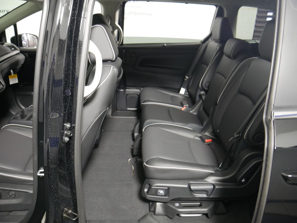 Thumbnail: 2026 Honda Odyssey - 14