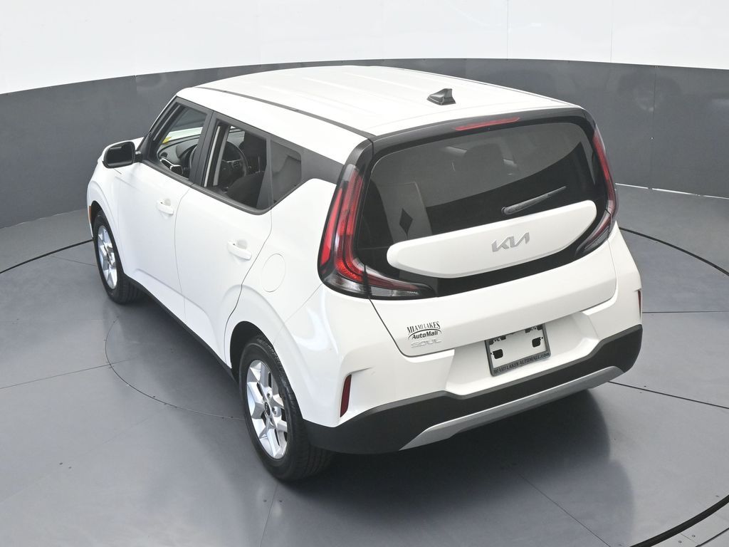 Used 2024 Snow White Pearl Kia LX image 45