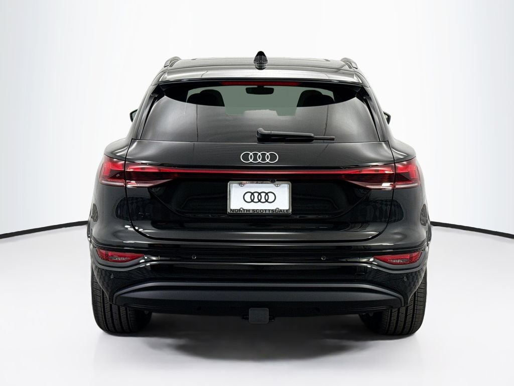 Thumbnail: 2025 Audi Q6 e-tron - 6