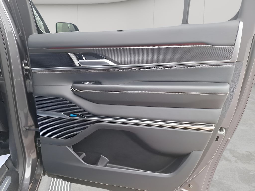 2024 Grand Wagoneer L Grand Wagoneer L