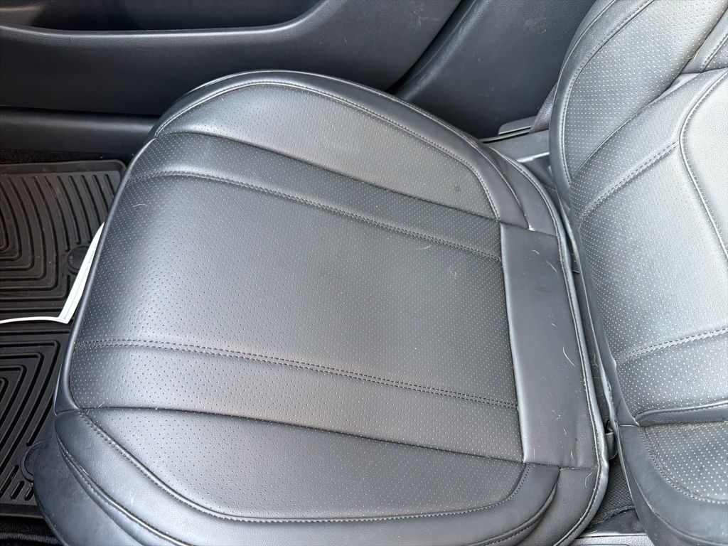 Certified Used 2025 White Mazda 2.5 S image 23