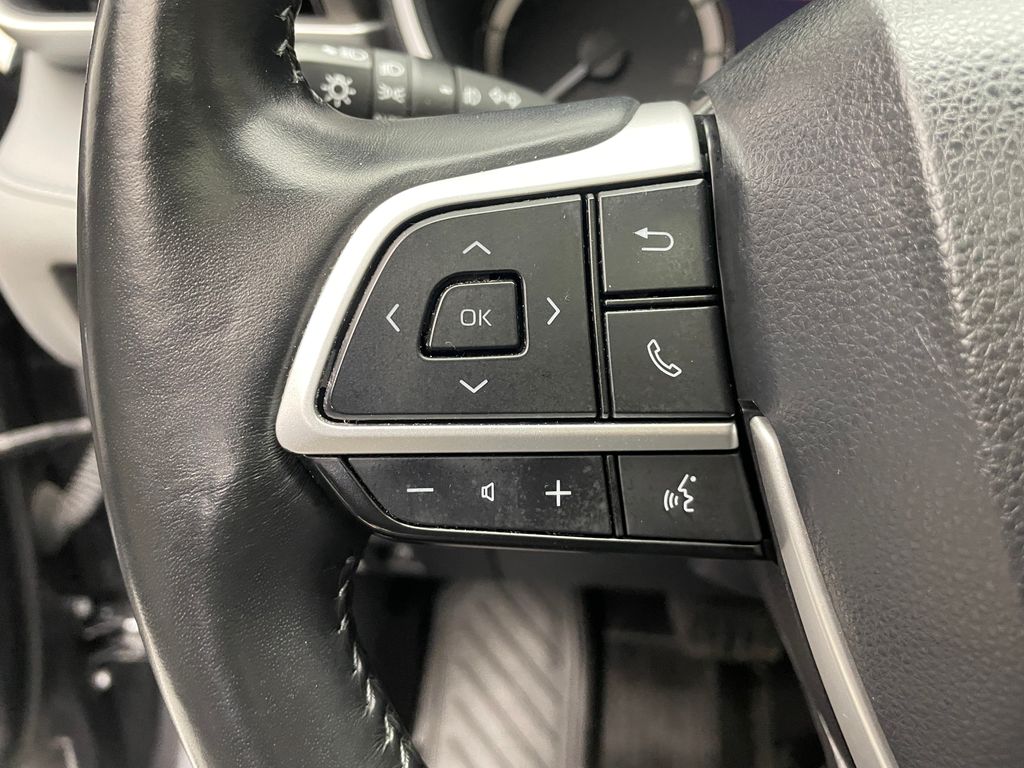 Thumbnail: 2023 Toyota Highlander - 22