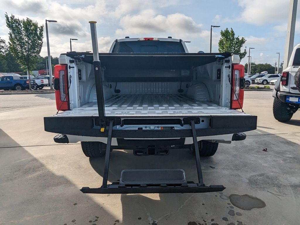 2025 Ford F-250 Super Duty Platinum