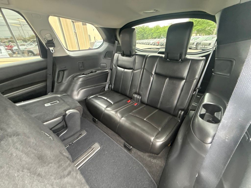 Used 2014 Black Nissan SL image 16