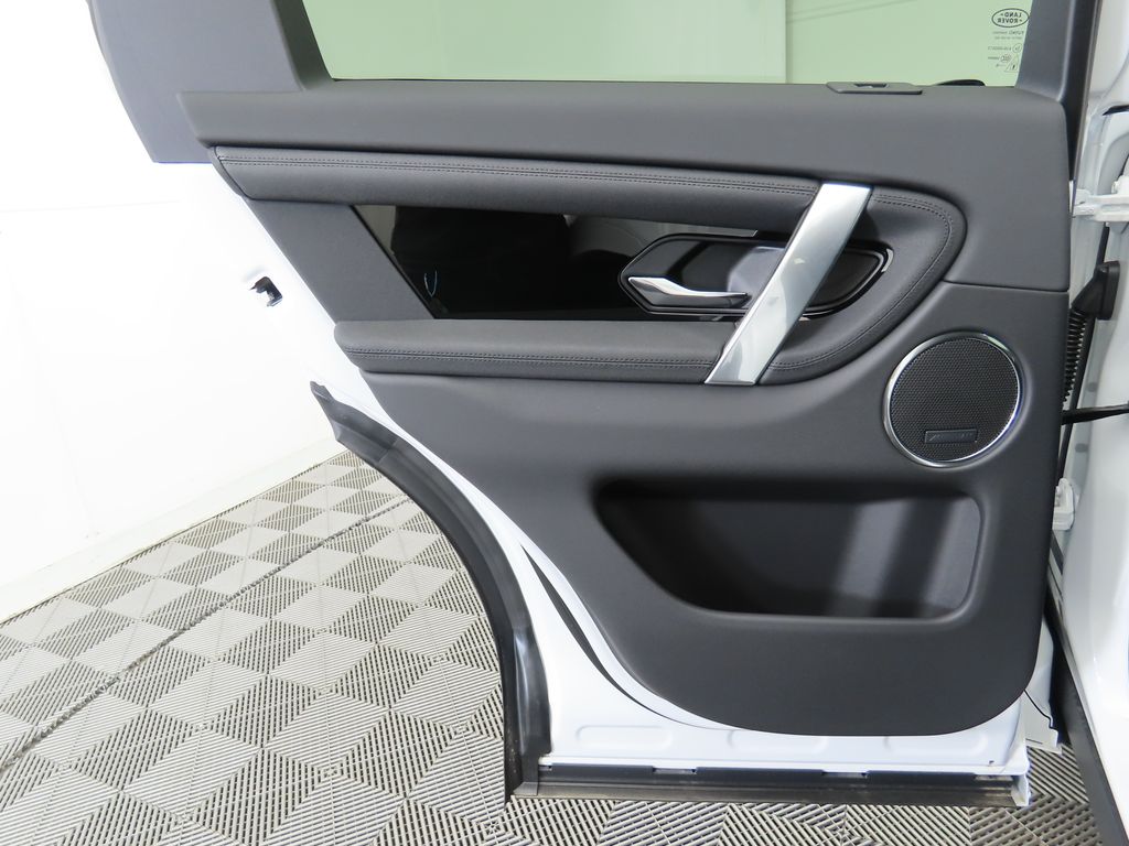 Thumbnail: 2025 Land Rover Discovery Sport - 27