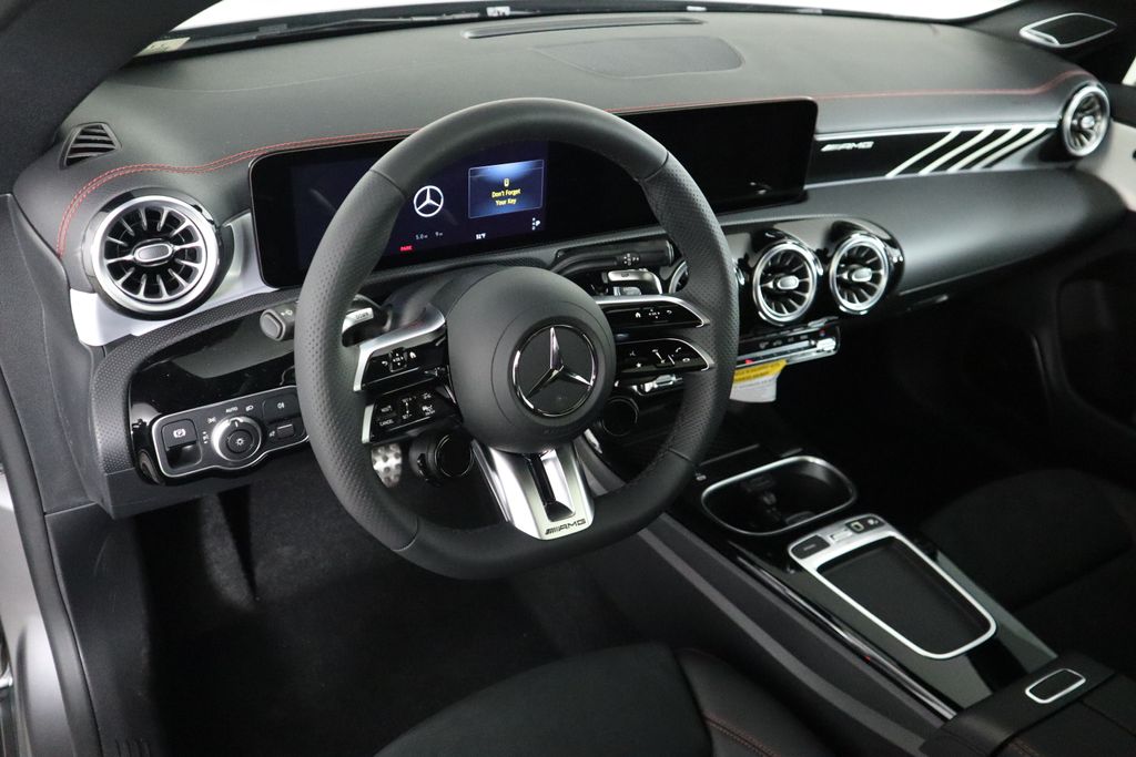 2025 Mercedes-Benz CLA 35 AMG 10