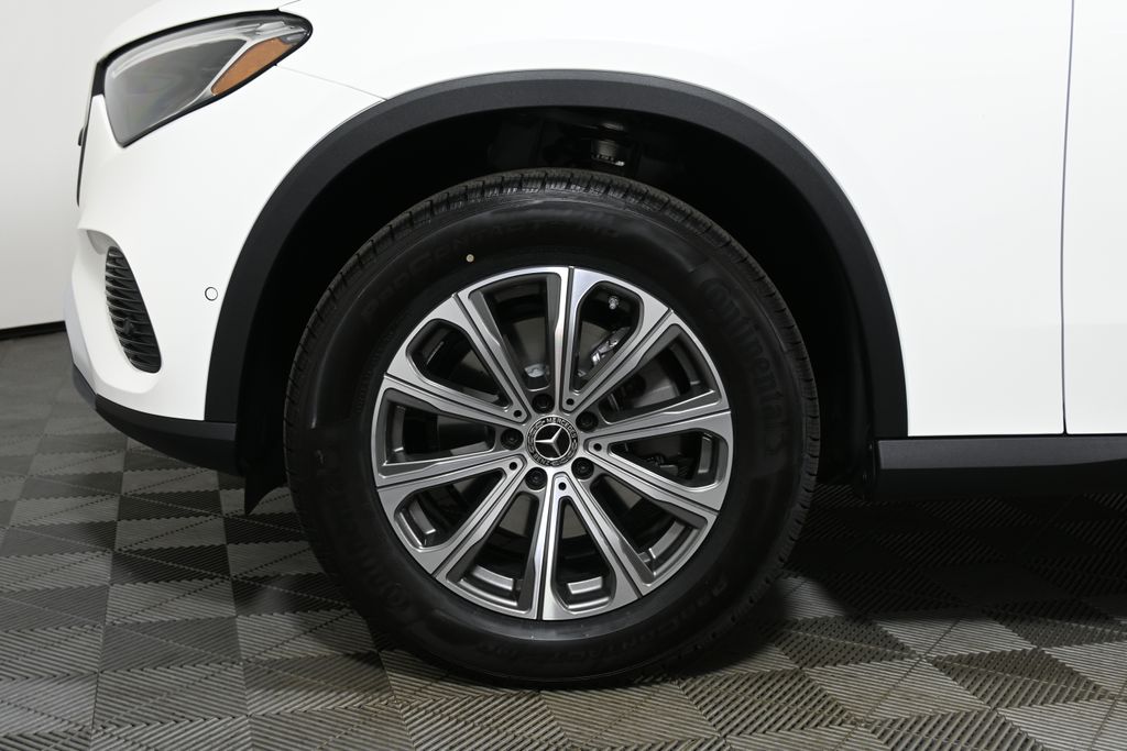 2025 Mercedes-Benz GLC 300 11