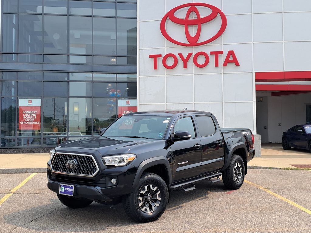 Midnight Black Metallic 2019 Toyota Tacoma Pickup Truck Four-Wheel Drive 6-Speed Automatic