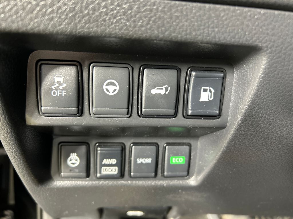 Used 2019 Black Nissan SL image 13