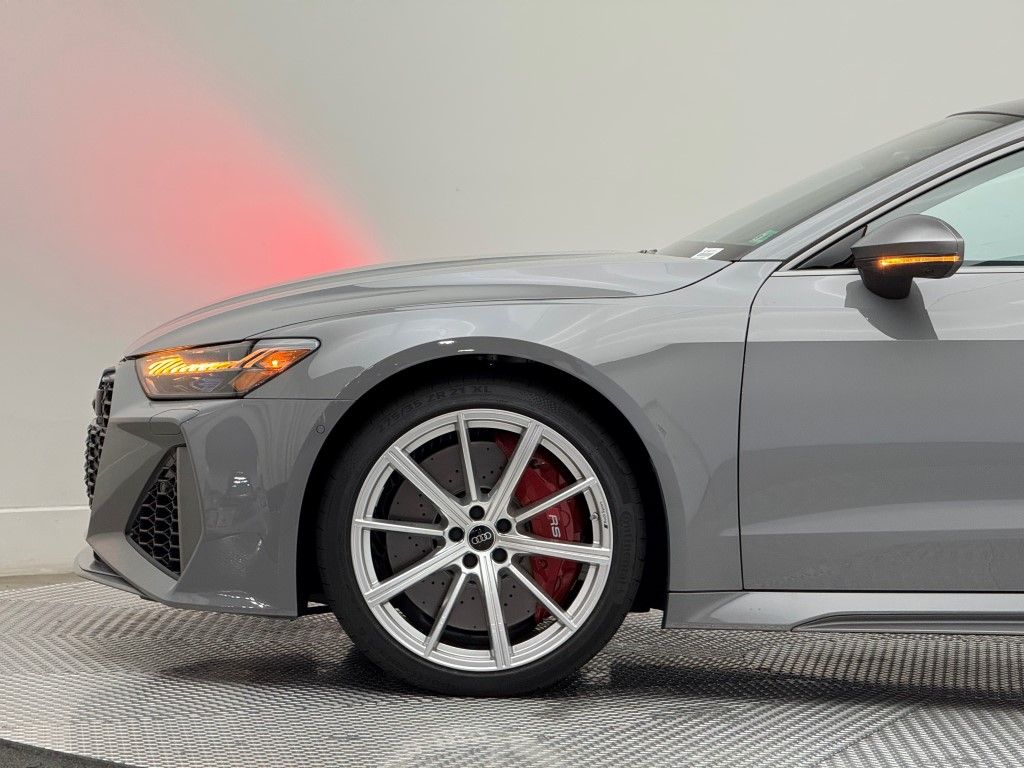 Thumbnail: 2026 Audi RS 7 - 11