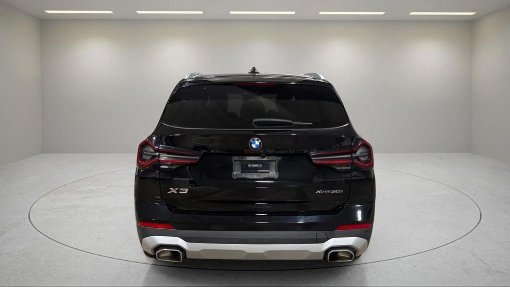 Used 2024 Black BMW xDrive30i image 6