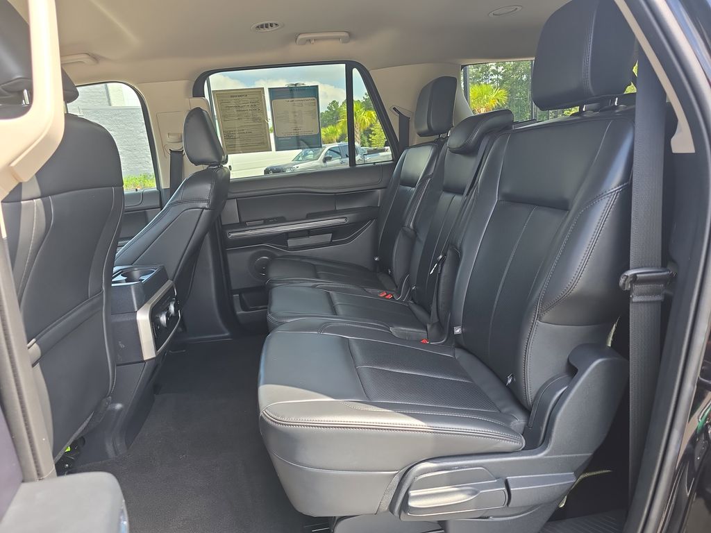 2024 Black Metallic Ford Expedition Max XLT RWD SUV