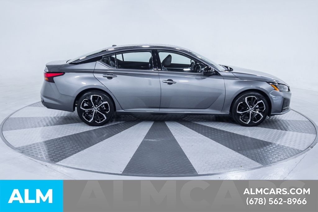 Used 2025 Gray Nissan 2.5 SR image 16