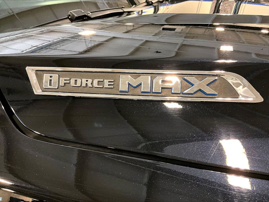 2024 Toyota Sequoia — photo 30