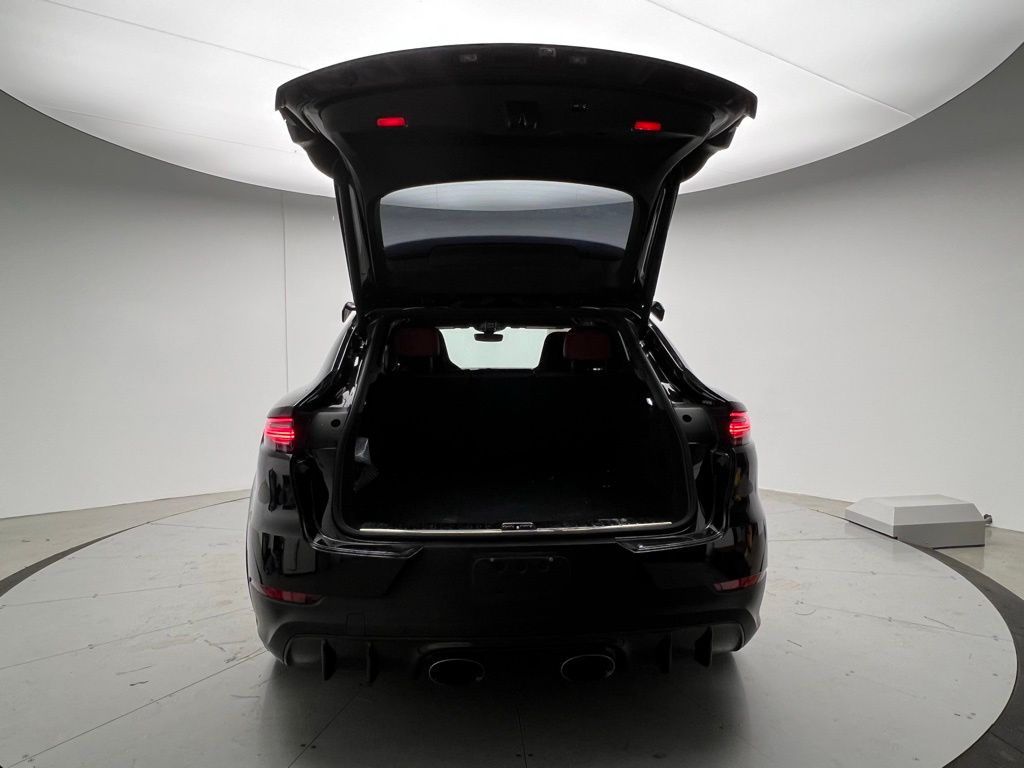 Thumbnail: 2022 Porsche  - 20
