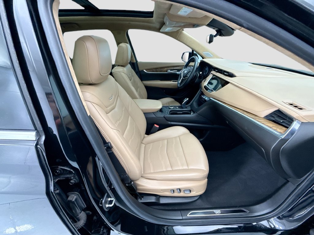 Thumbnail: 2024 Cadillac XT5 - 18