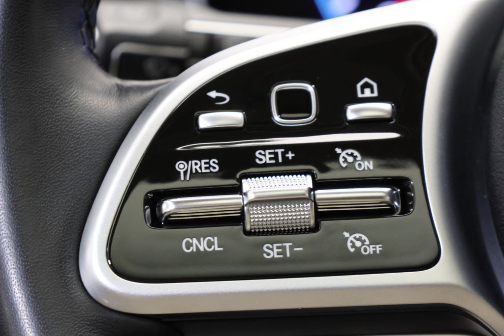 Thumbnail: 2022 Mercedes-Benz GLS - 21