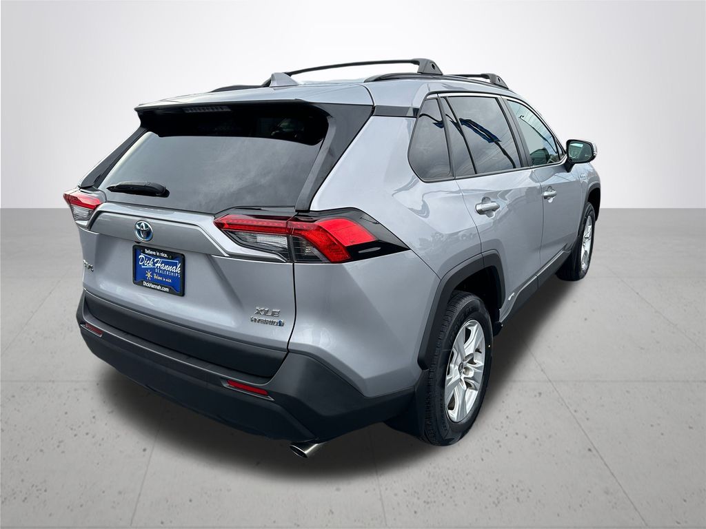 2021 Toyota RAV4 Hybrid XLE