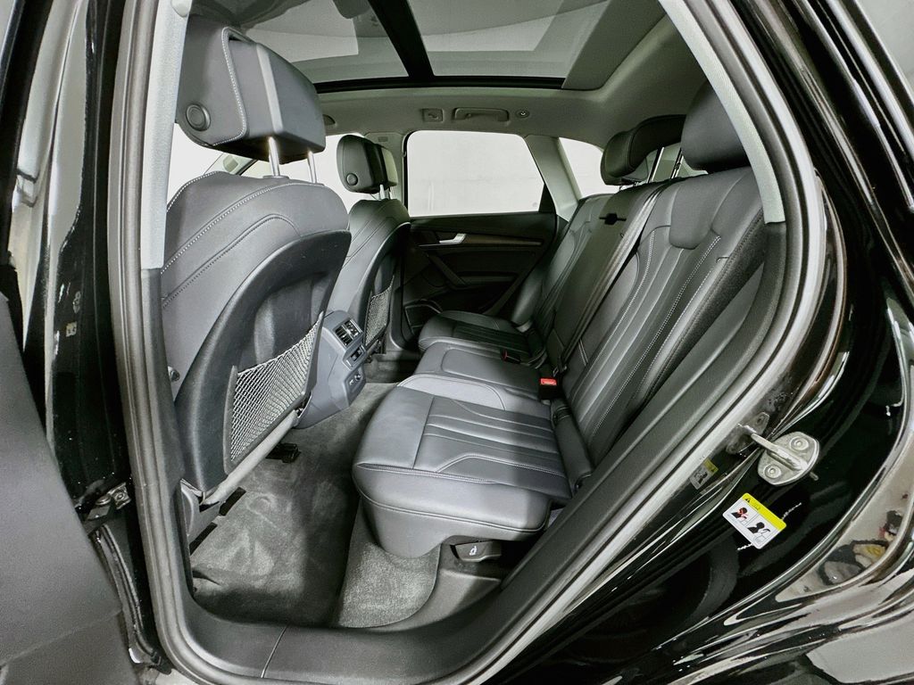 Thumbnail: 2024 Audi Q5 - 24