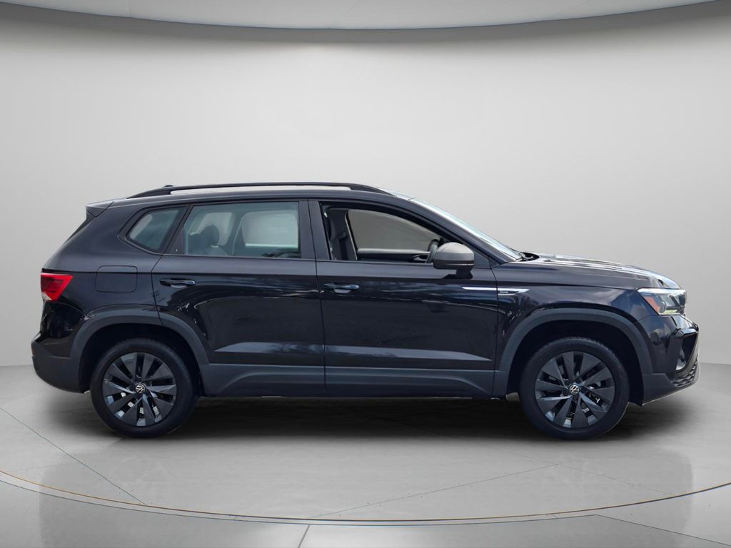 2022 Volkswagen Taos - $16,500