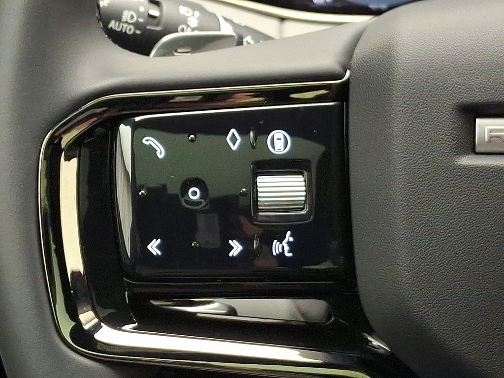 Thumbnail: 2026 Land Rover Range Rover Evoque - 23