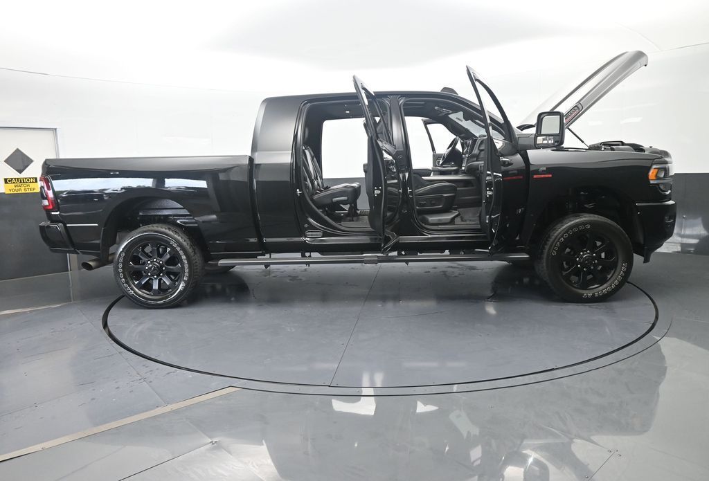 Used 2024 Diamond Black Crystal Pearlcoat Ram Laramie image 76