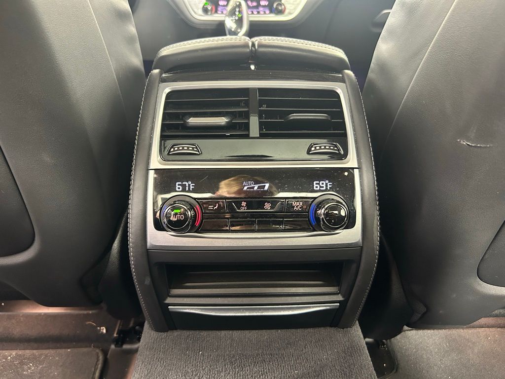 Thumbnail: 2022 BMW 7 Series - 20