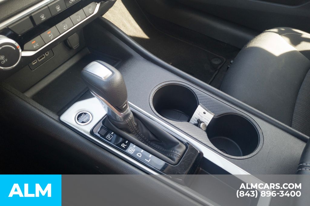 Used 2025 Gray Nissan 2.5 SV image 9