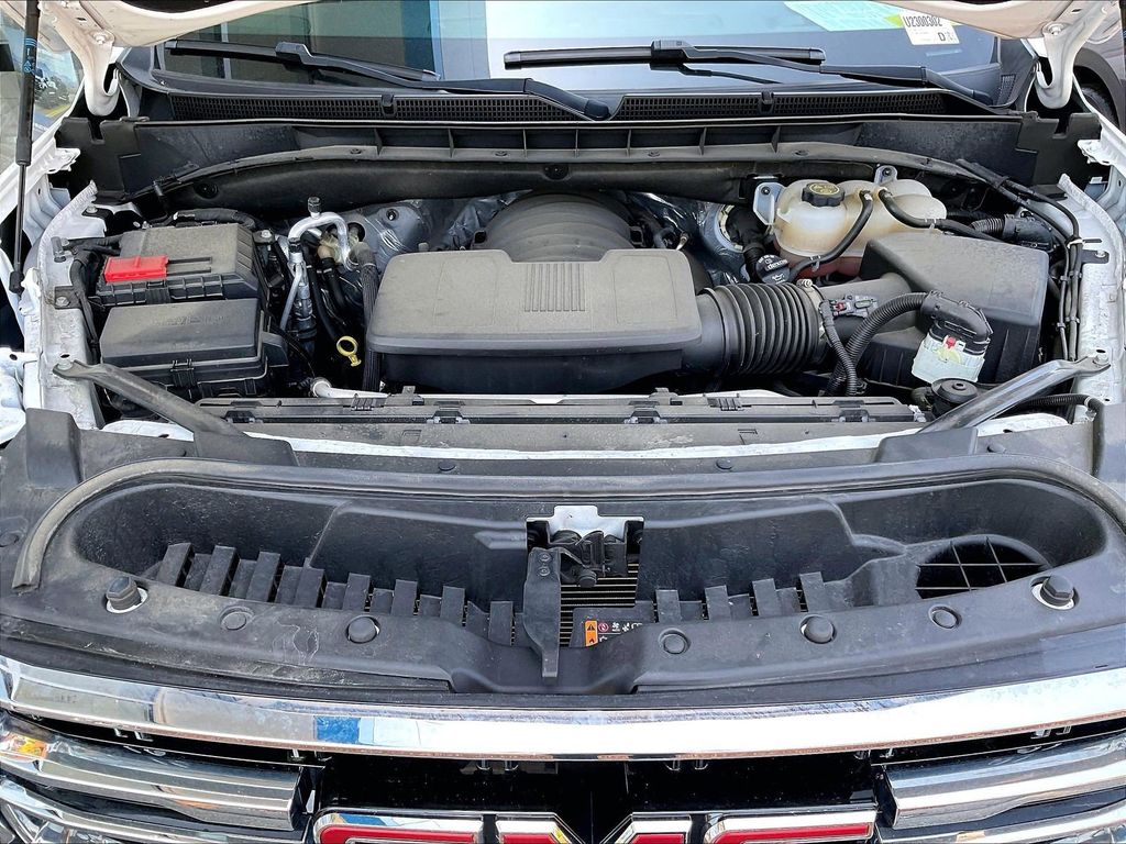 2023 GMC Yukon — photo 31