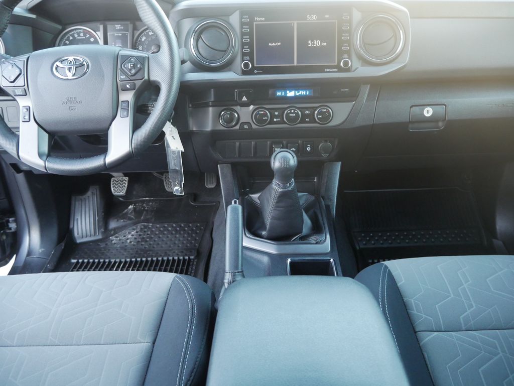 Thumbnail: 2021 Toyota Tacoma - 31