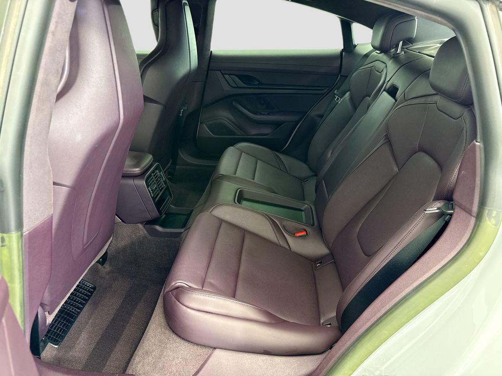 Thumbnail: 2023 Porsche Taycan - 18