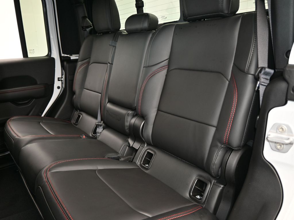 New 2026 Bright White Clearcoat Jeep Rubicon image 28