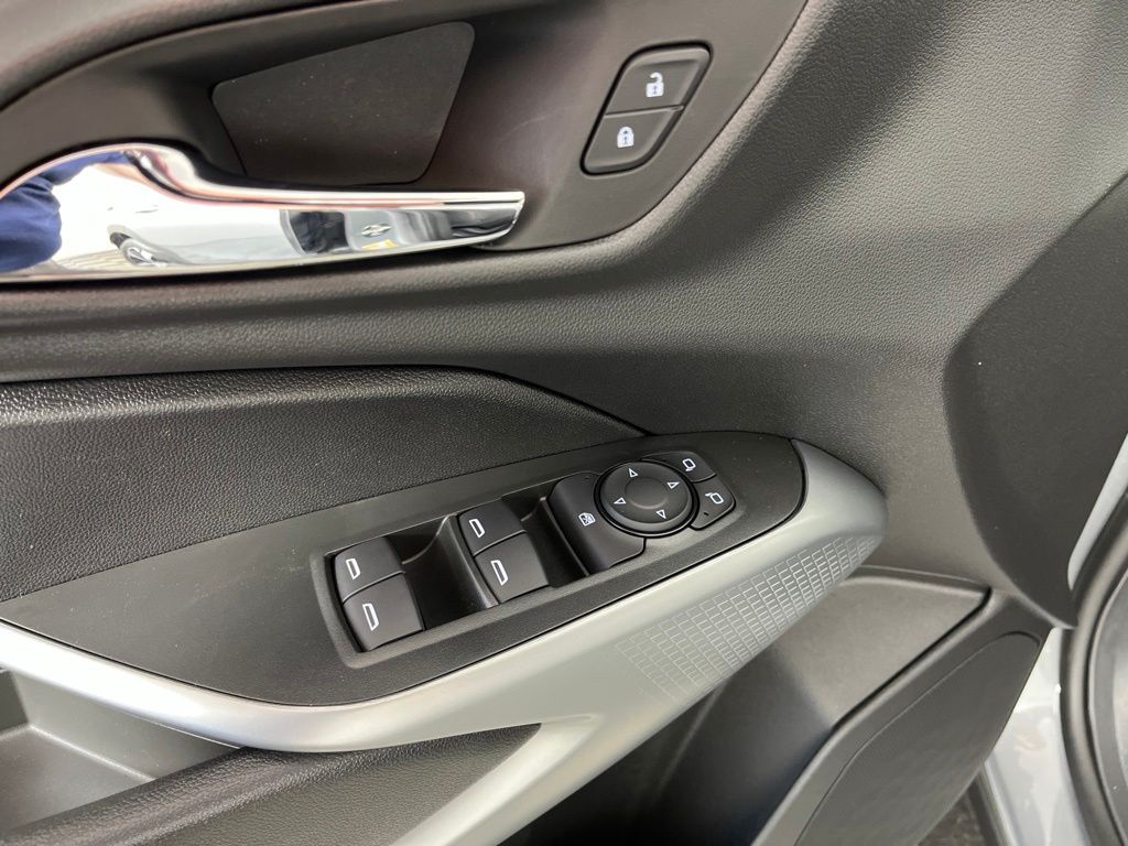 Thumbnail: 2026 Chevrolet Trax - 30