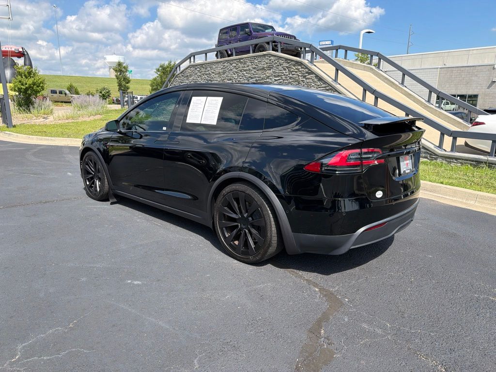 Used 2022 Black Tesla Plaid image 5