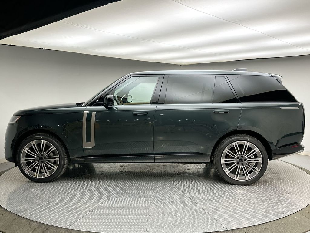 Thumbnail: 2026 Land Rover Range Rover - 10
