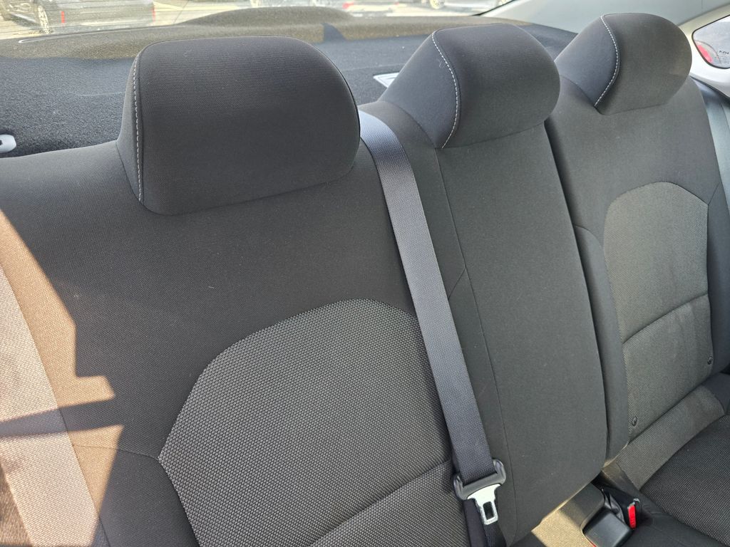 Used 2024 White Kia LXS image 11