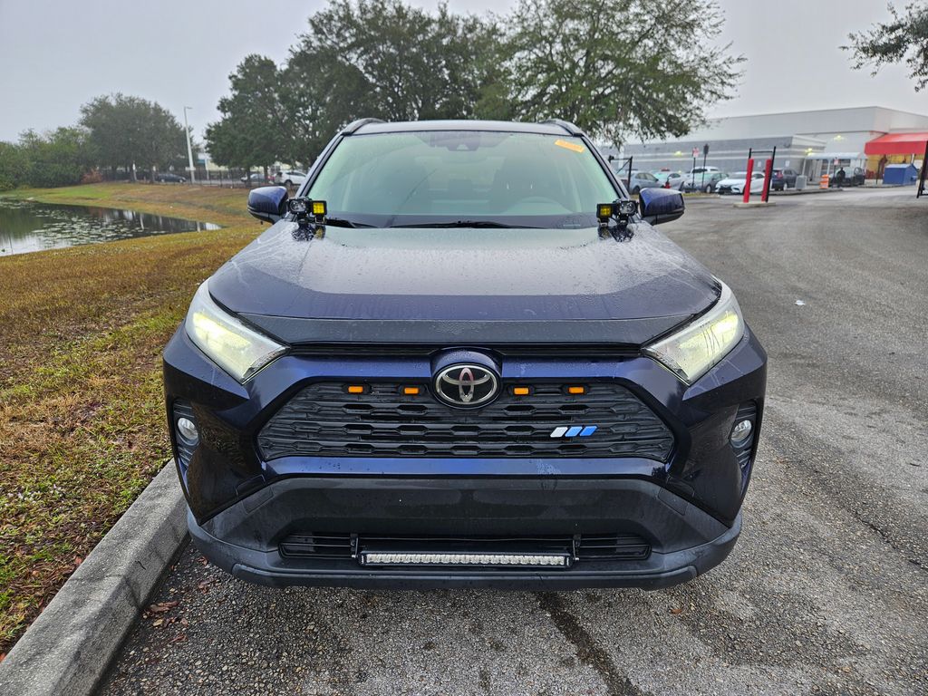 2021 Toyota RAV4 XLE 8